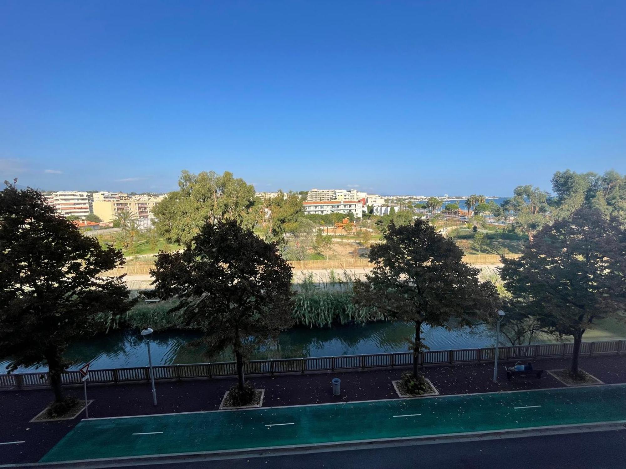 Vue Sur Mer - Magnifique Appartement Tout Confort - Terrasse Et Parking Prive Cagnes-sur-Mer Eksteriør bilde
